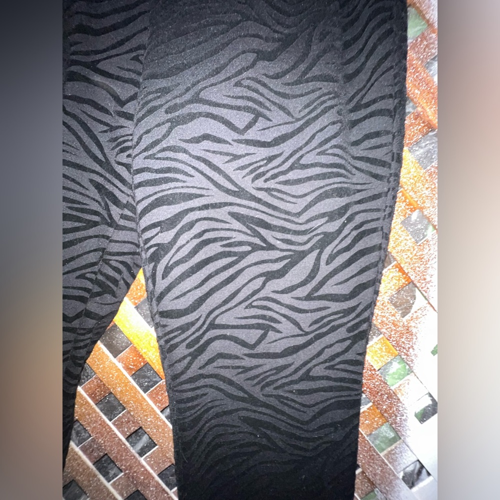 NWT Michael Khors Black Zebra Print Leggings Pants Size Large - Picture 5 of 10